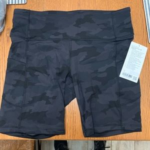 Fast and Free High Rise 8” short